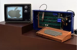 İlk Apple bilgisayar